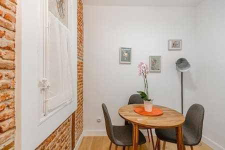 Apartamento La Latina Palacio Мадрид Екстериор снимка